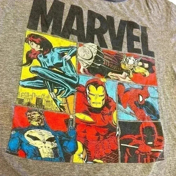 Marvel Unisex Tee Size Large Soft Worn Disney Universal Studios Vacation Family - Picture 2 of 5